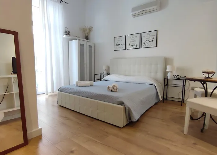 Bed and Breakfast Living Cagliari Marina
